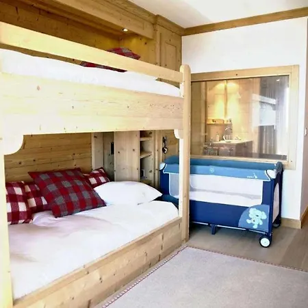 Dağ evi Villars Alpine Retreat 4 Bed, 4 Bath Ski-inski-out Ollon