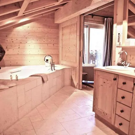Villars Alpine Retreat 4 Bed, 4 Bath Ski-inski-out Ollon