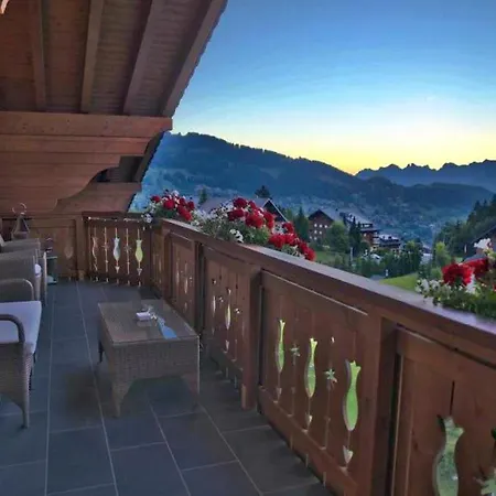 Villars Alpine Retreat 4 Bed, 4 Bath Ski-inski-out Chalet
