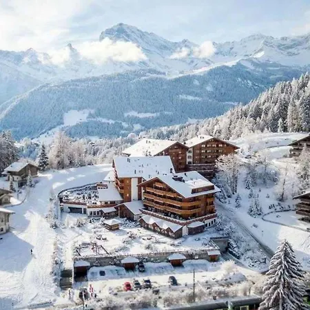 Villars Alpine Retreat 4 Bed, 4 Bath Ski-inski-out